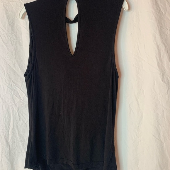 Guess sleeveless top cowl neckline M button back collar - Picture 4 of 10